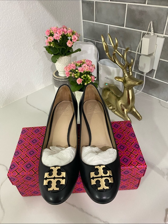 Tory Burch Shoes - Tory Burch Black Leather Logo Round-Toe Flats with Gold Hardware